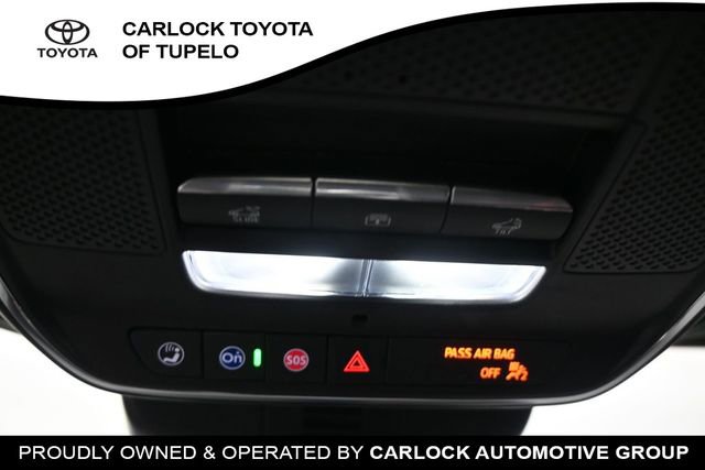 Used 2025 Chevrolet Traverse RS w/ LPO, Cargo Package FWD image 27