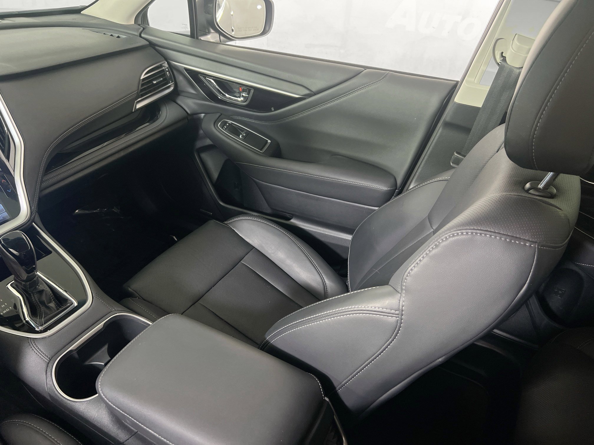 Used 2022 Subaru Outback Limited XT image 25