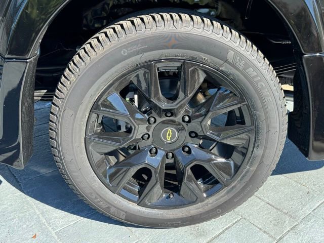 New 2025 Chevrolet Express 2500 Extended w/ Driver Convenience Package image 3