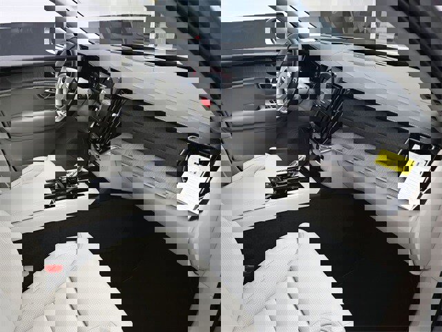 New 2025 Volvo XC90 B6 Ultra image 29