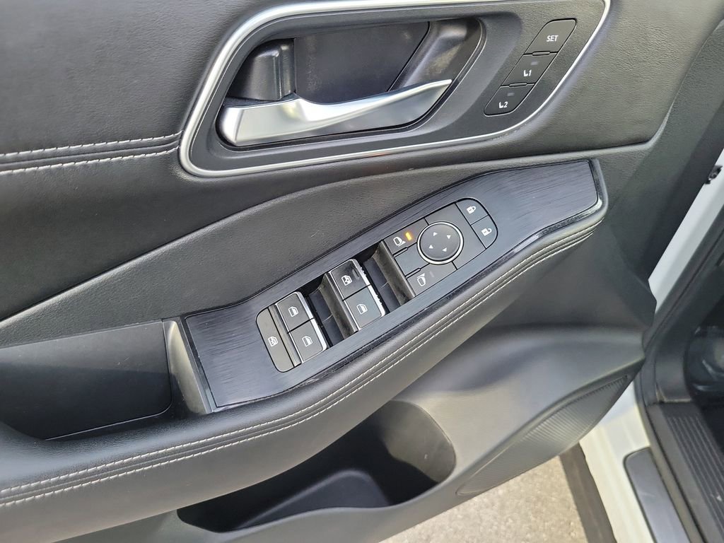 Certified 2022 Nissan Rogue Platinum w/ Head-Up Display Package image 17