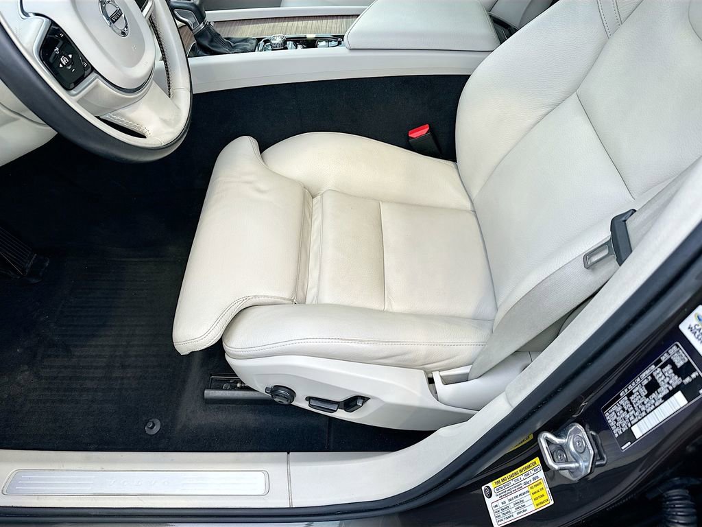 Used 2020 Volvo XC60 T5 Inscription w/ Protection Package Premier image 20