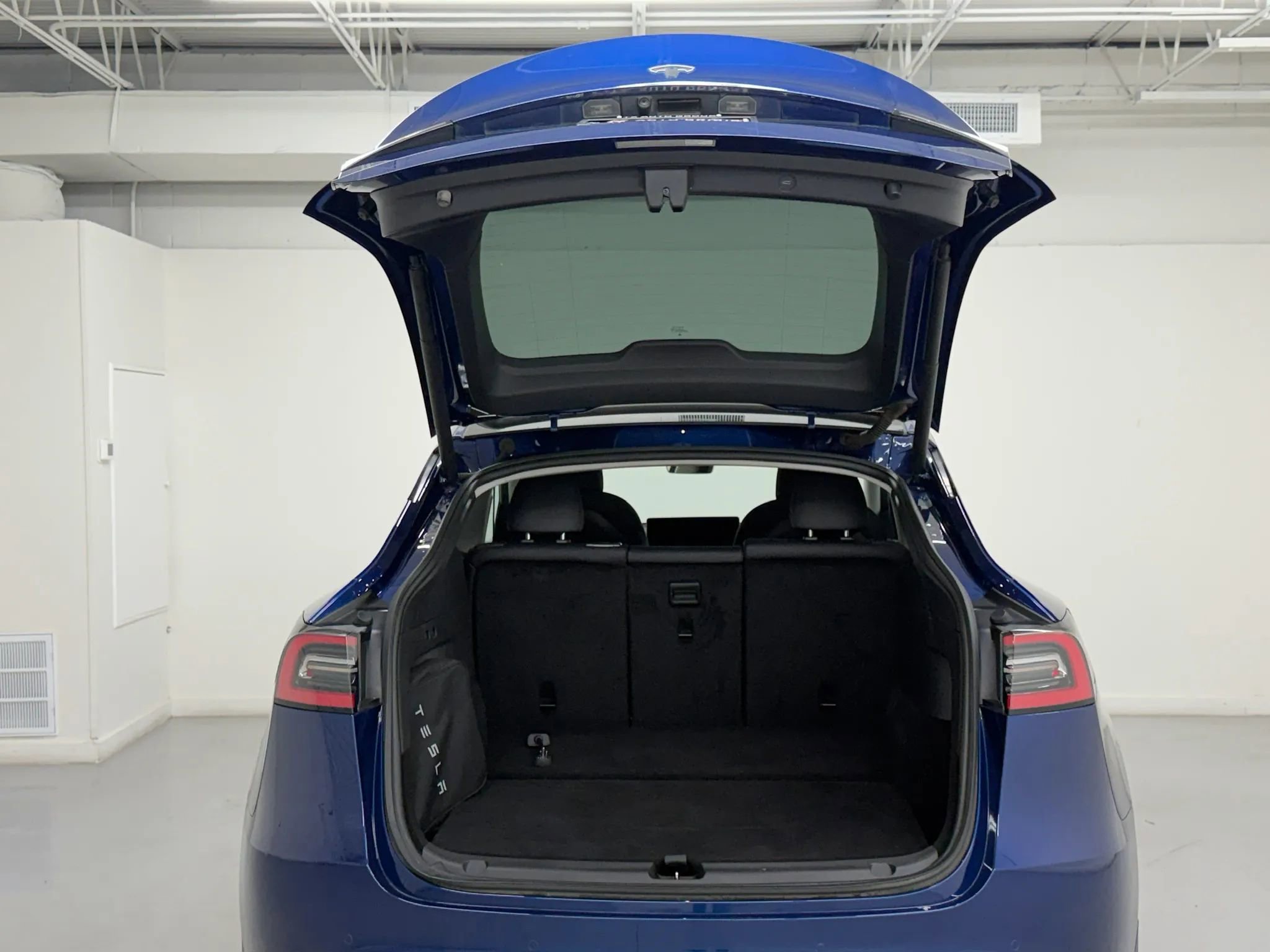 Used 2020 Tesla Model Y Long Range AWD/4WD image 36