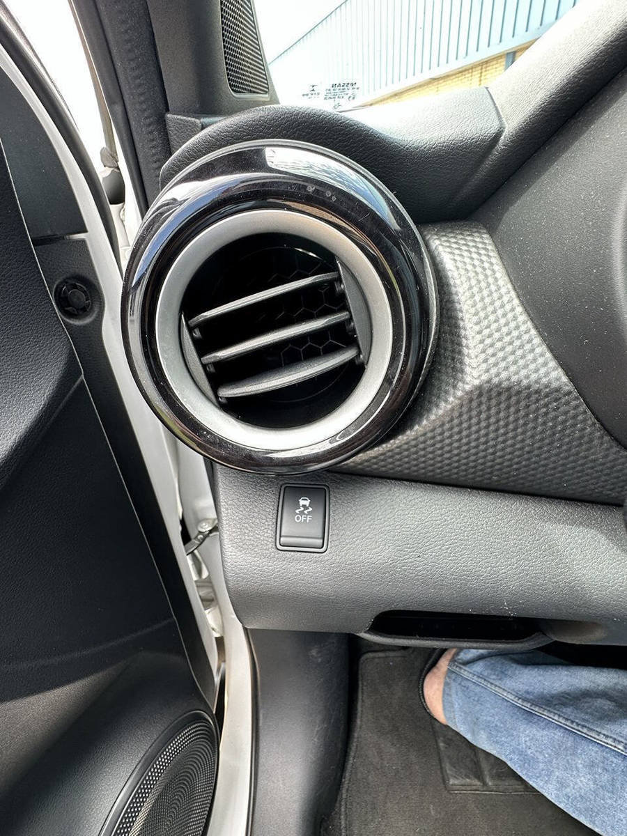 Used 2019 Nissan Kicks SV FWD image 22