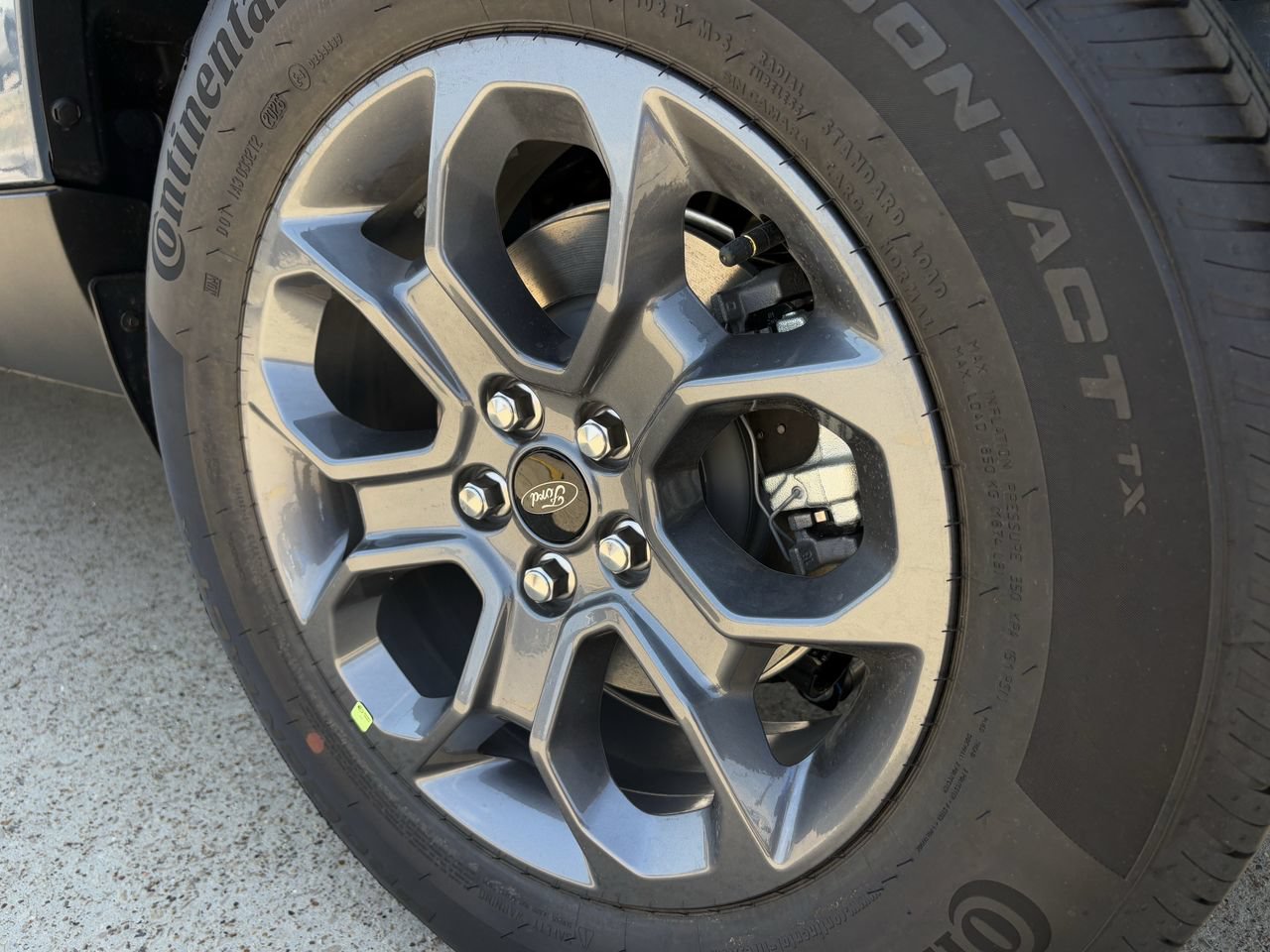 New 2026 Ford Maverick XLT w/ XLT Luxury Package FWD image 10