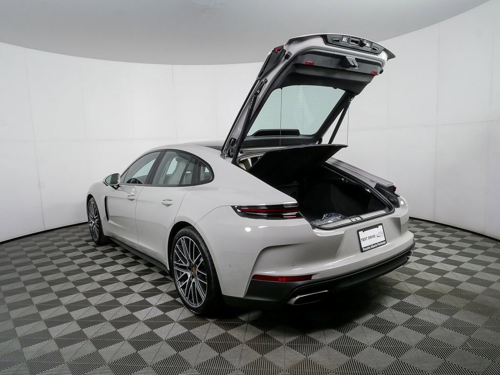 New 2026 Porsche Panamera image 34