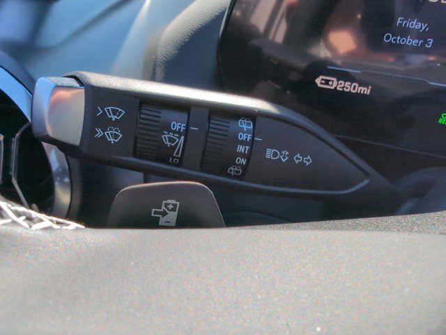 New 2026 Chevrolet Equinox EV LT image 34