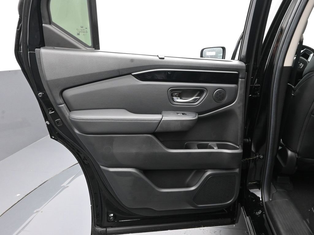 New 2025 Honda Pilot EX-L image 35