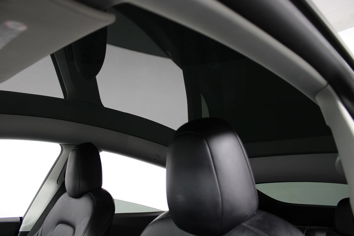 Used 2022 Tesla Model Y Performance AWD/4WD image 18