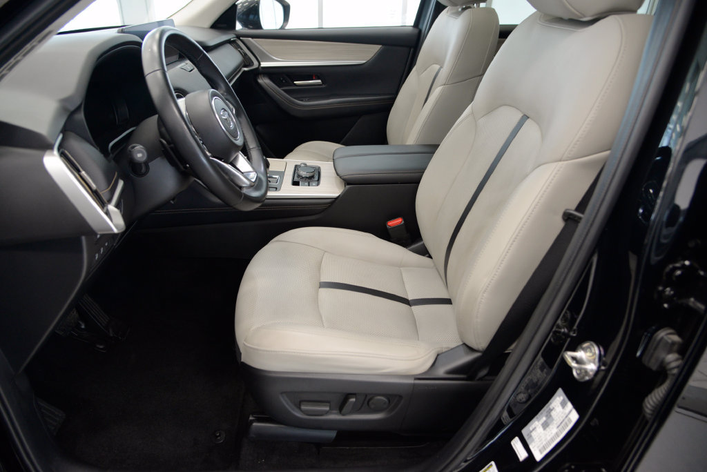 Certified 2024 MAZDA CX-90 Plug-In Hybrid w/ Premium Pkg AWD/4WD image 15