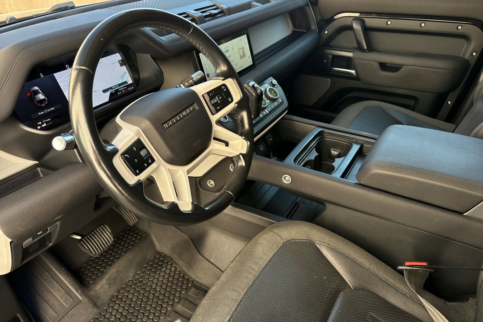 Used 2020 Land Rover Defender 110 S image 10