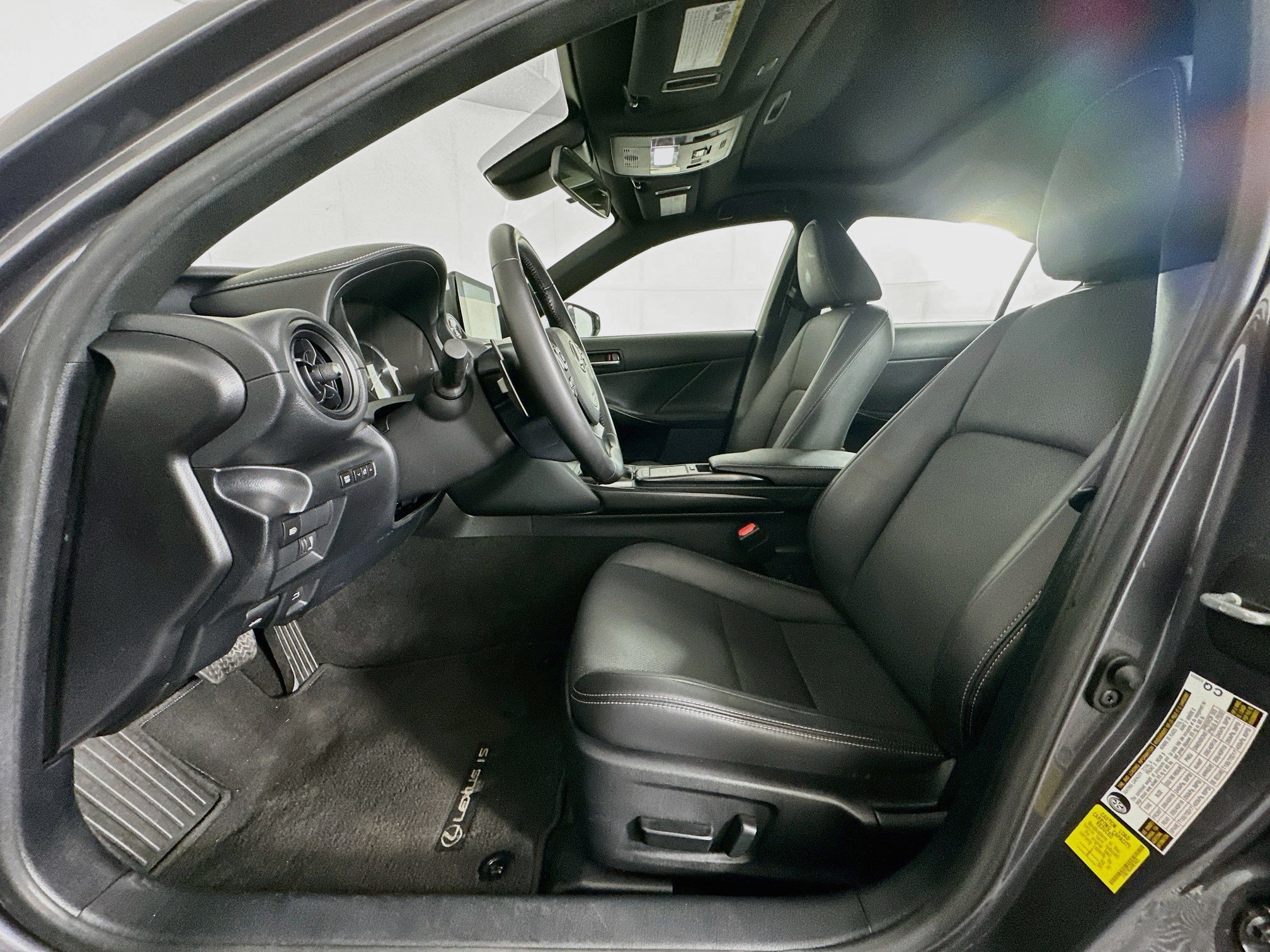 Used 2024 Lexus IS 350 F Sport RWD image 13