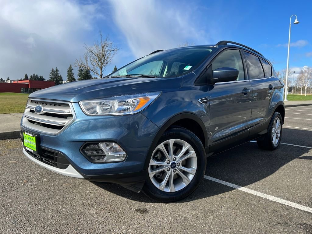 Used 2018 Ford Escape SE w/ SE Sync 3 Package image 1