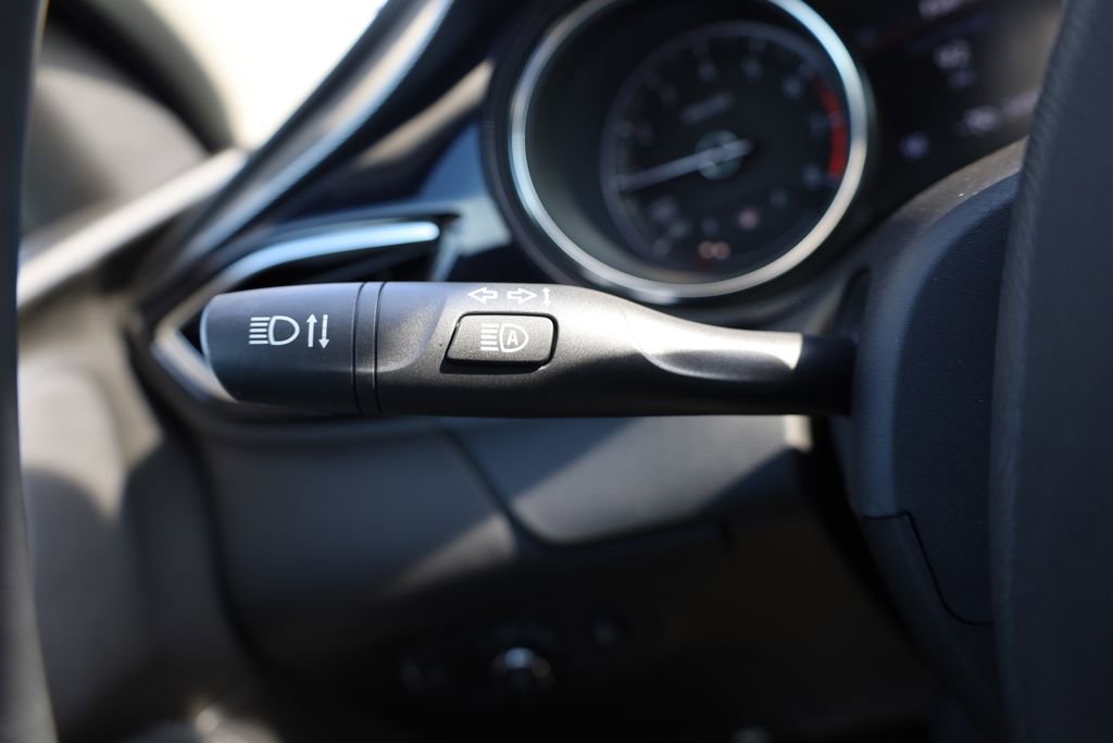 Used 2022 Buick Encore GX Select image 18