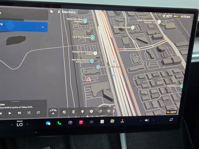 Used 2023 Tesla Model X Plaid image 13