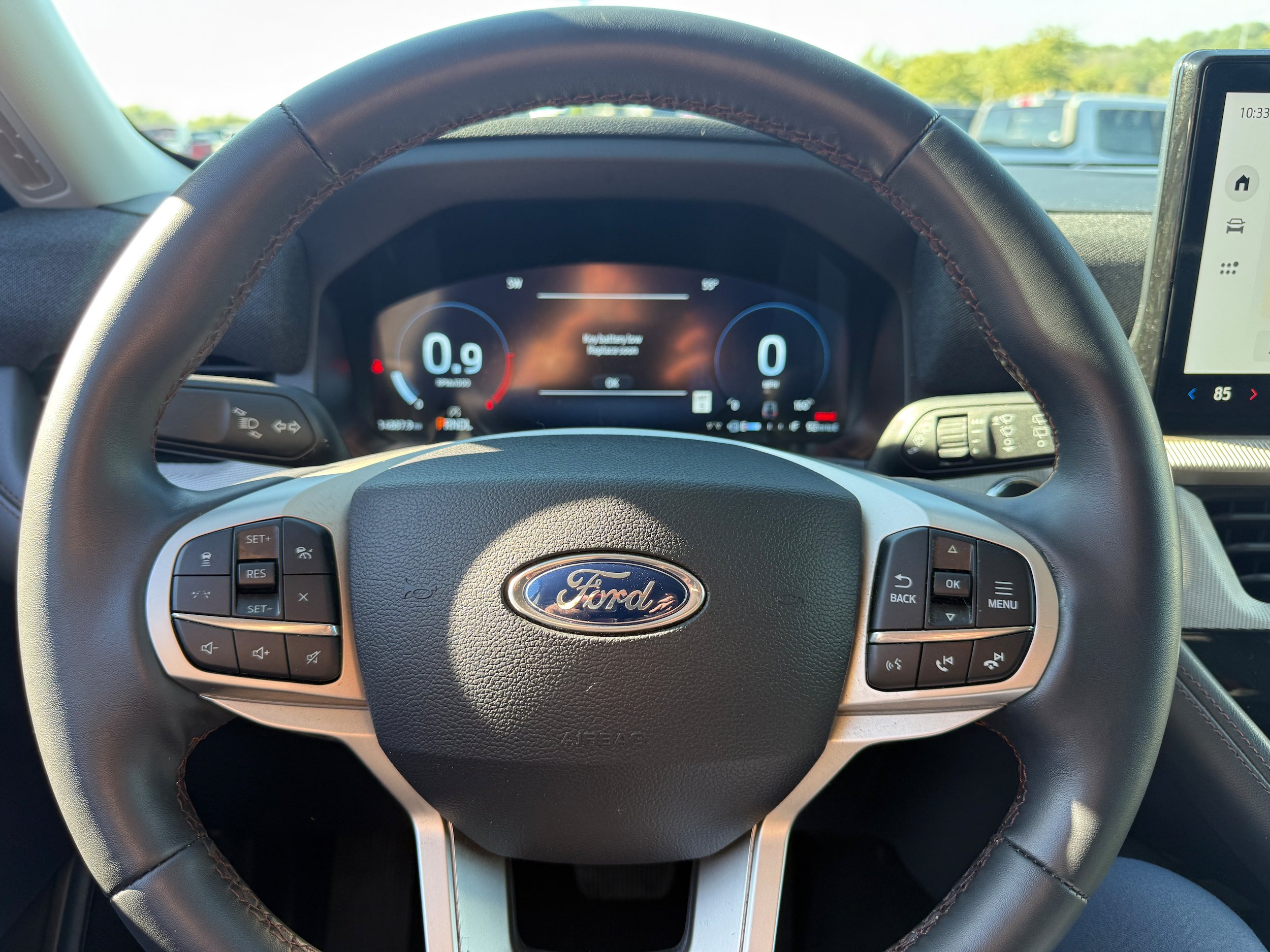 Used 2025 Ford Explorer Active AWD/4WD image 16