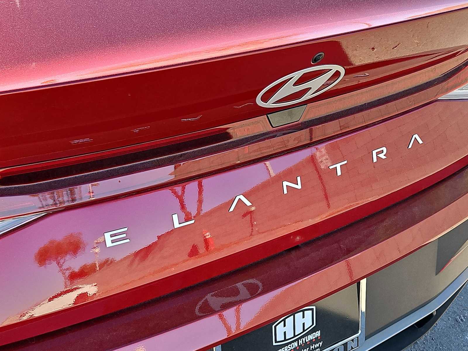 Certified 2025 Hyundai Elantra SE image 12