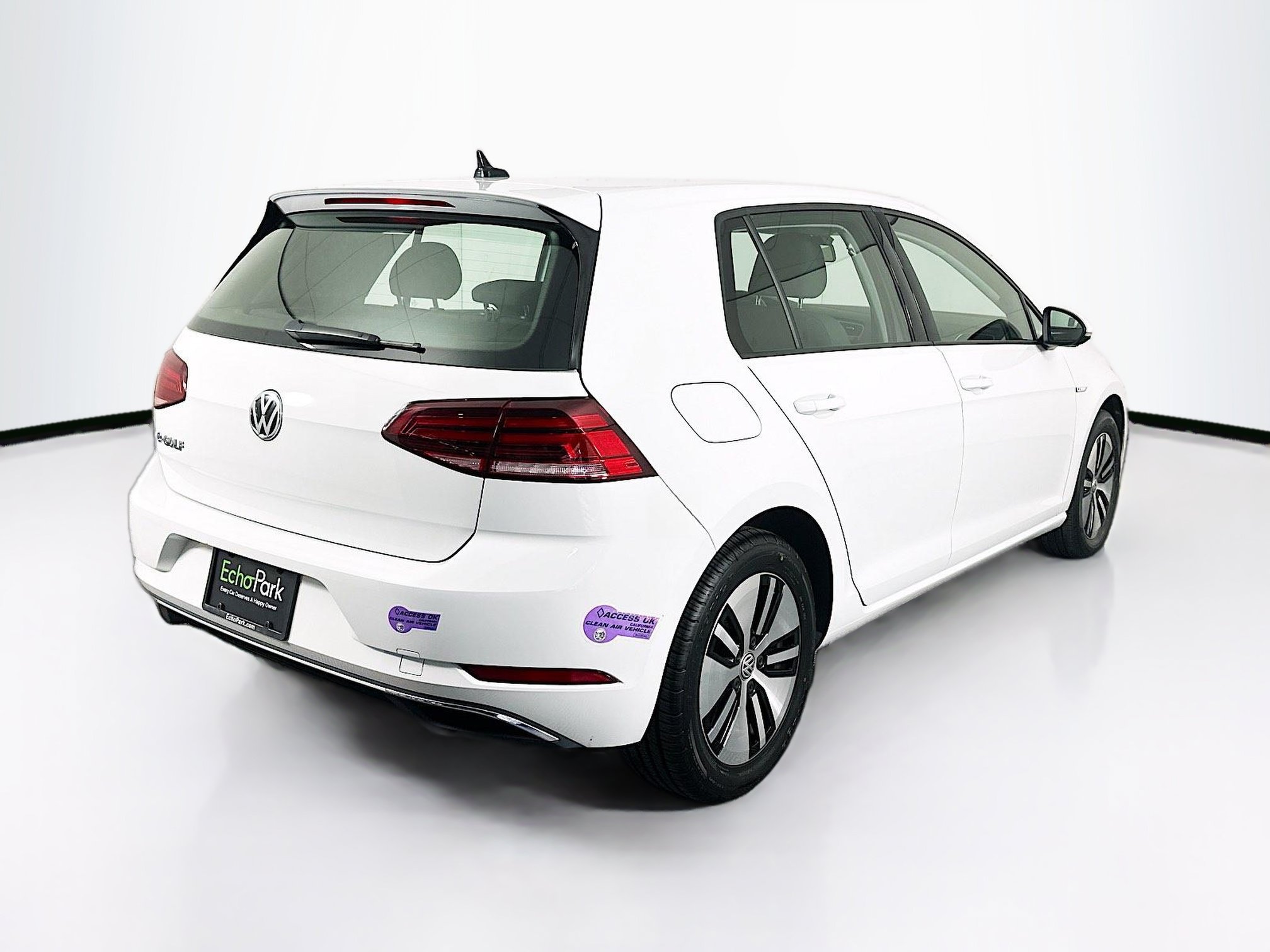 Used 2019 Volkswagen e-Golf SE w/ Driver Assistance Package FWD image 9
