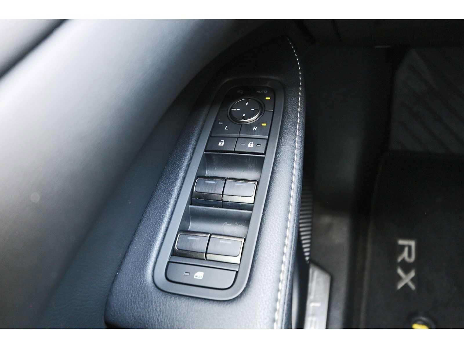 Used 2025 Lexus RX 350 Premium w/ Accessory Package (Z1) FWD image 20