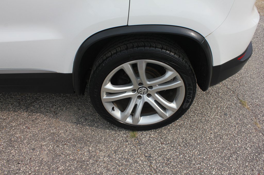 Used 2013 Volkswagen Tiguan SEL AWD/4WD image 53