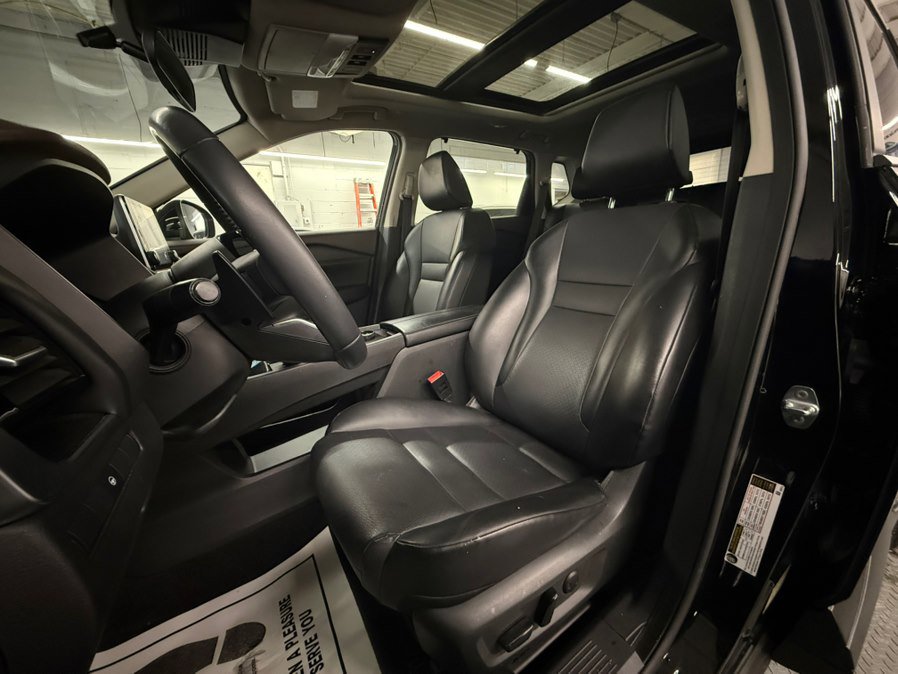 Used 2023 Nissan Rogue SV w/ SV Premium Package image 19