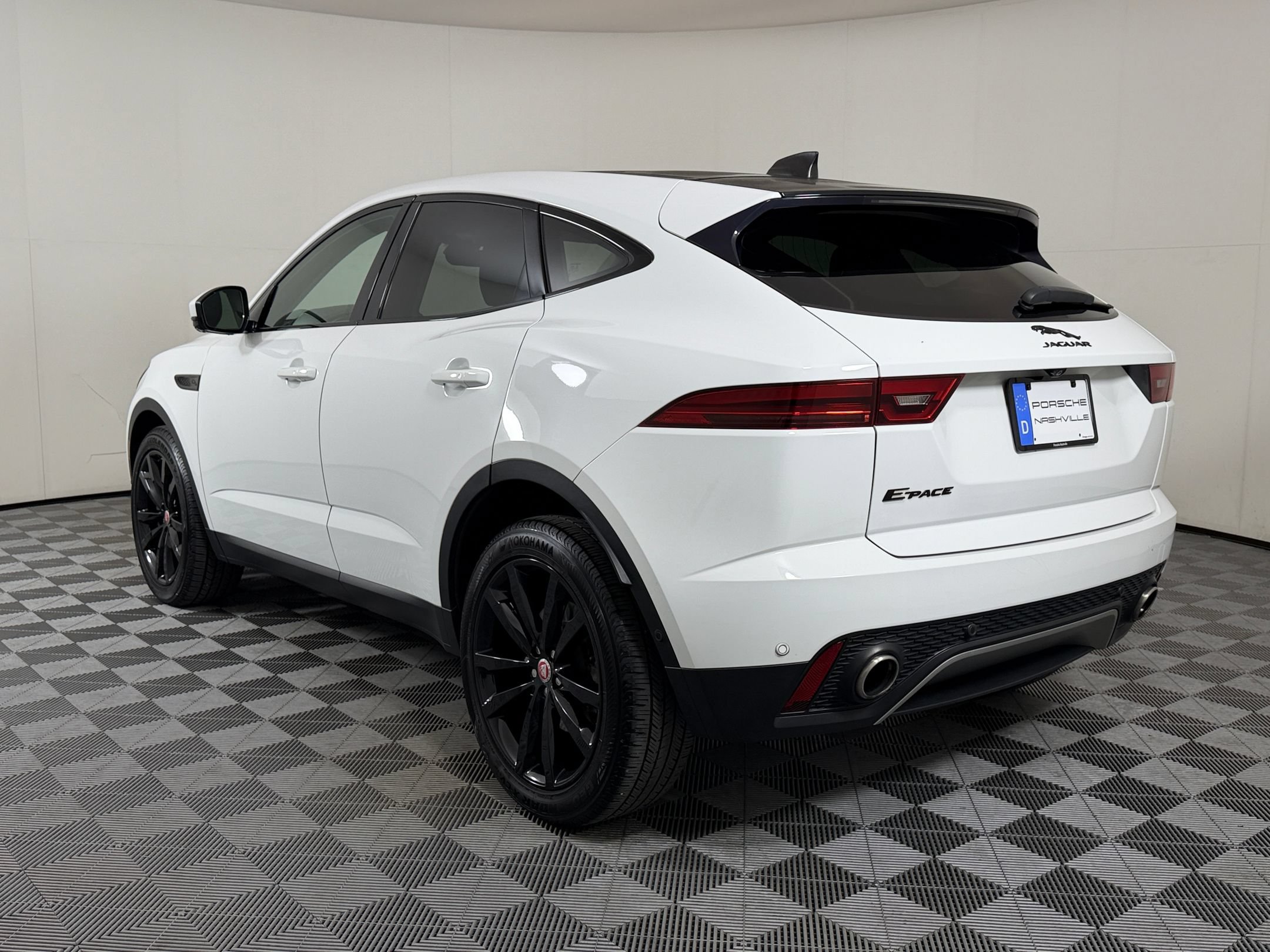 Used 2021 Jaguar E-PACE SE AWD/4WD image 3