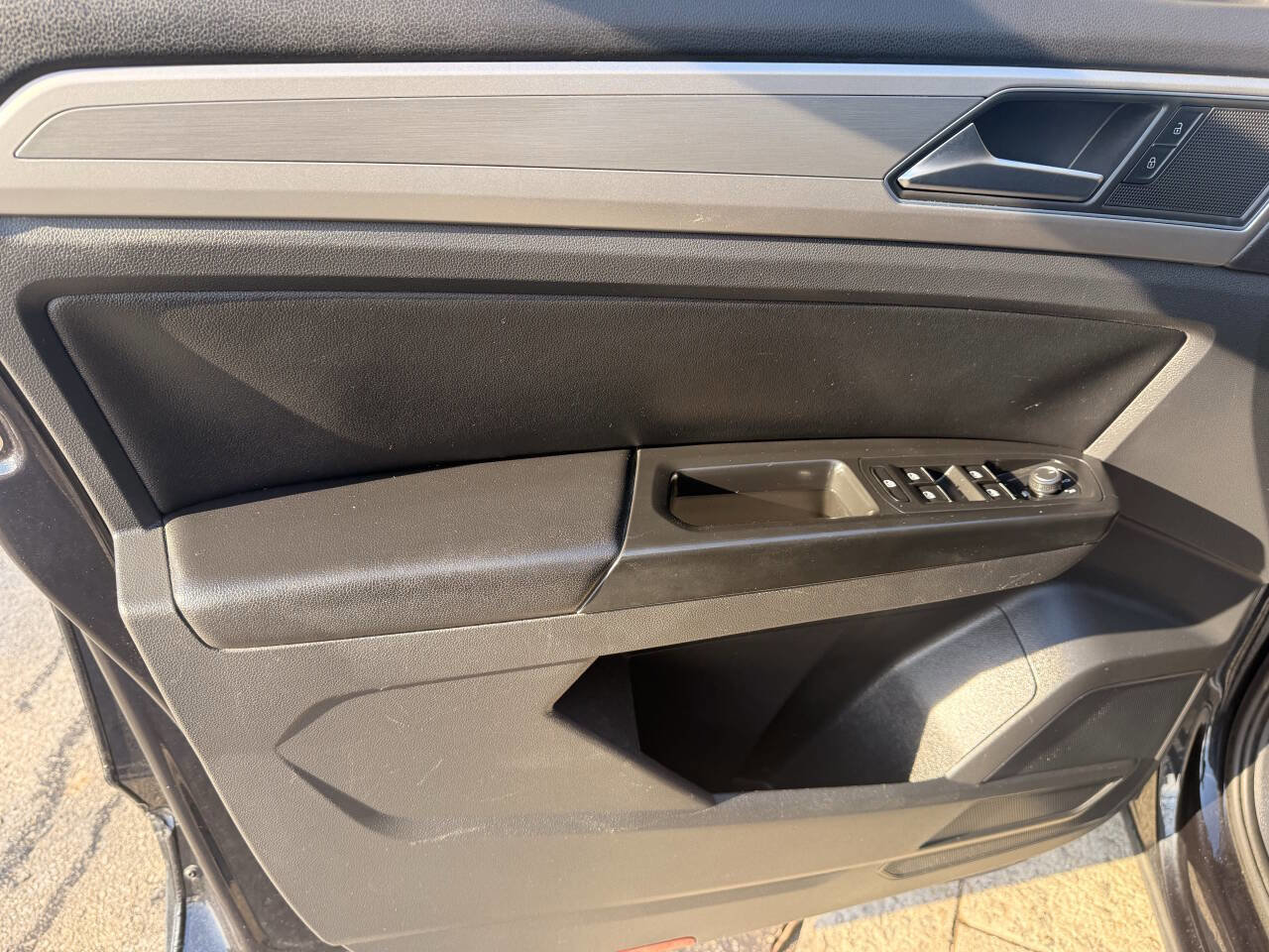 Used 2018 Volkswagen Atlas SE image 14