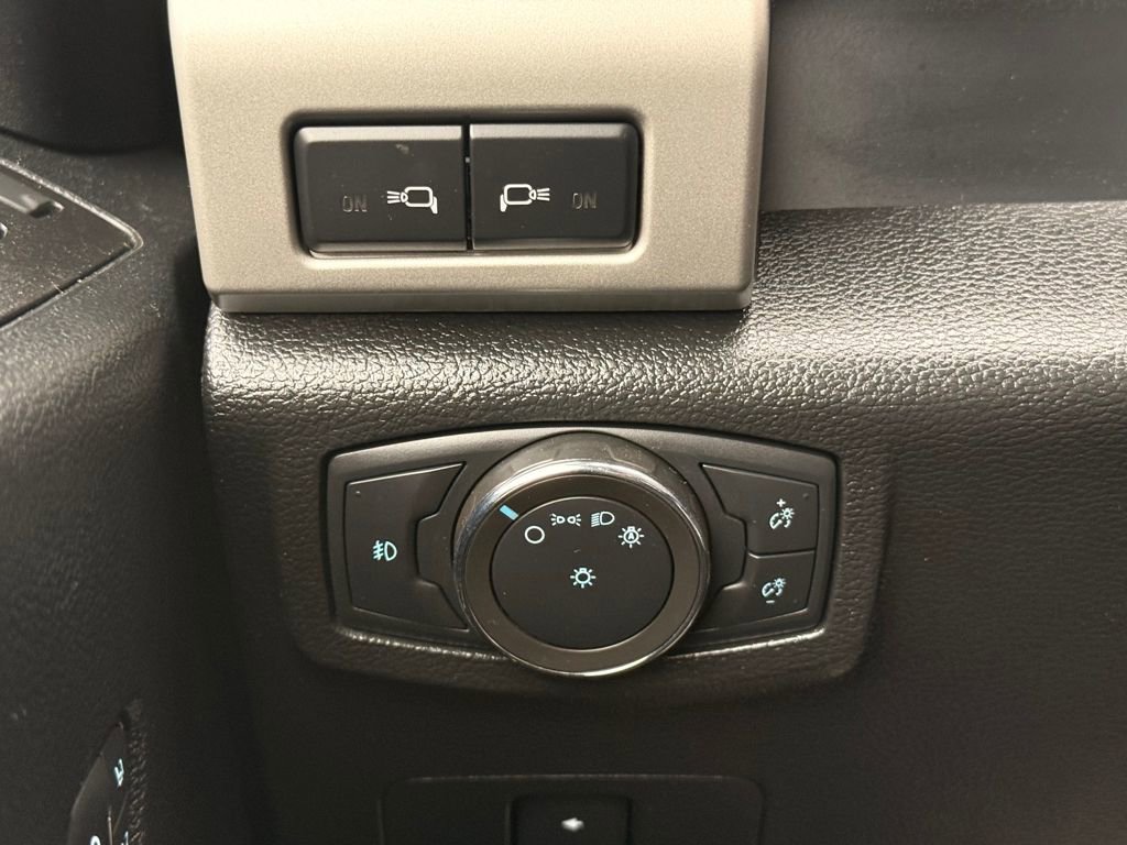 Used 2021 Ford F350 Lariat w/ Lariat Value Package AWD/4WD image 19