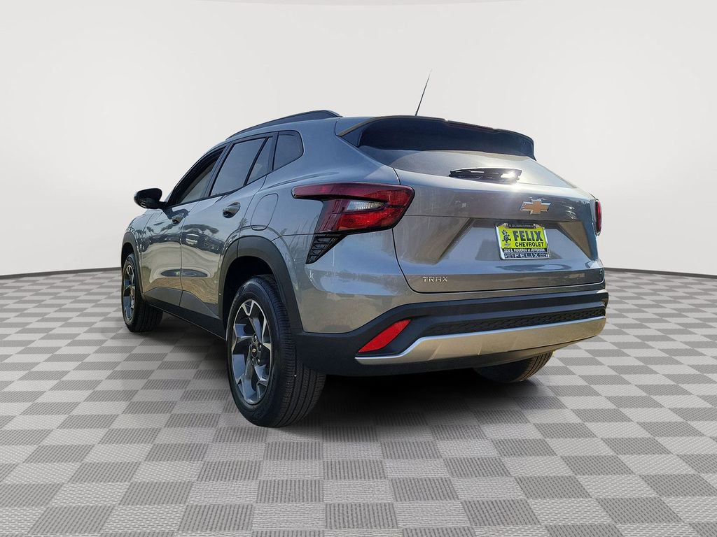 New 2026 Chevrolet Trax LT image 4