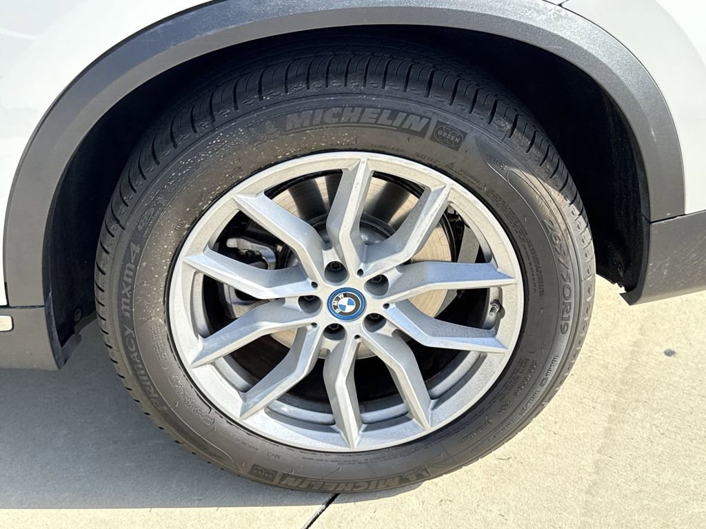 Used 2023 BMW X5 xDrive45e w/ Parking Assistance Package image 31