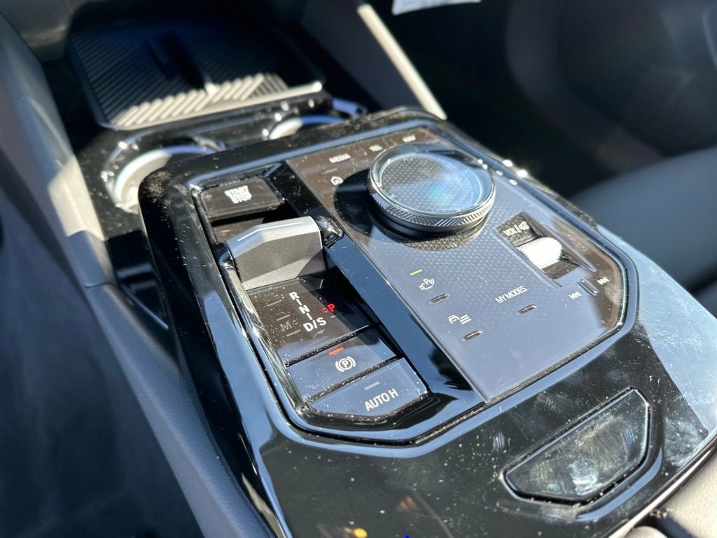 New 2026 BMW 530i xDrive w/ M Sport Package image 33