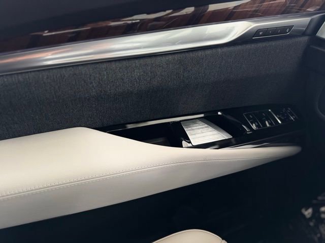New 2026 Cadillac Escalade Platinum Luxury w/ LPO, Floor Liner Package AWD/4WD image 36