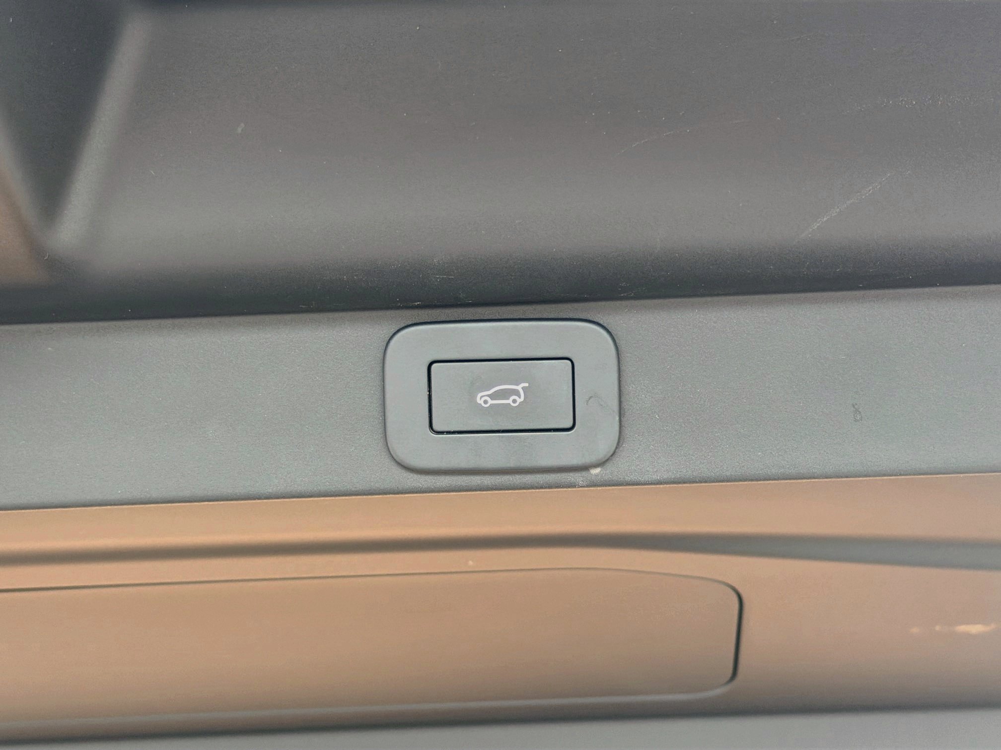 Used 2025 Land Rover Range Rover SE AWD/4WD image 14