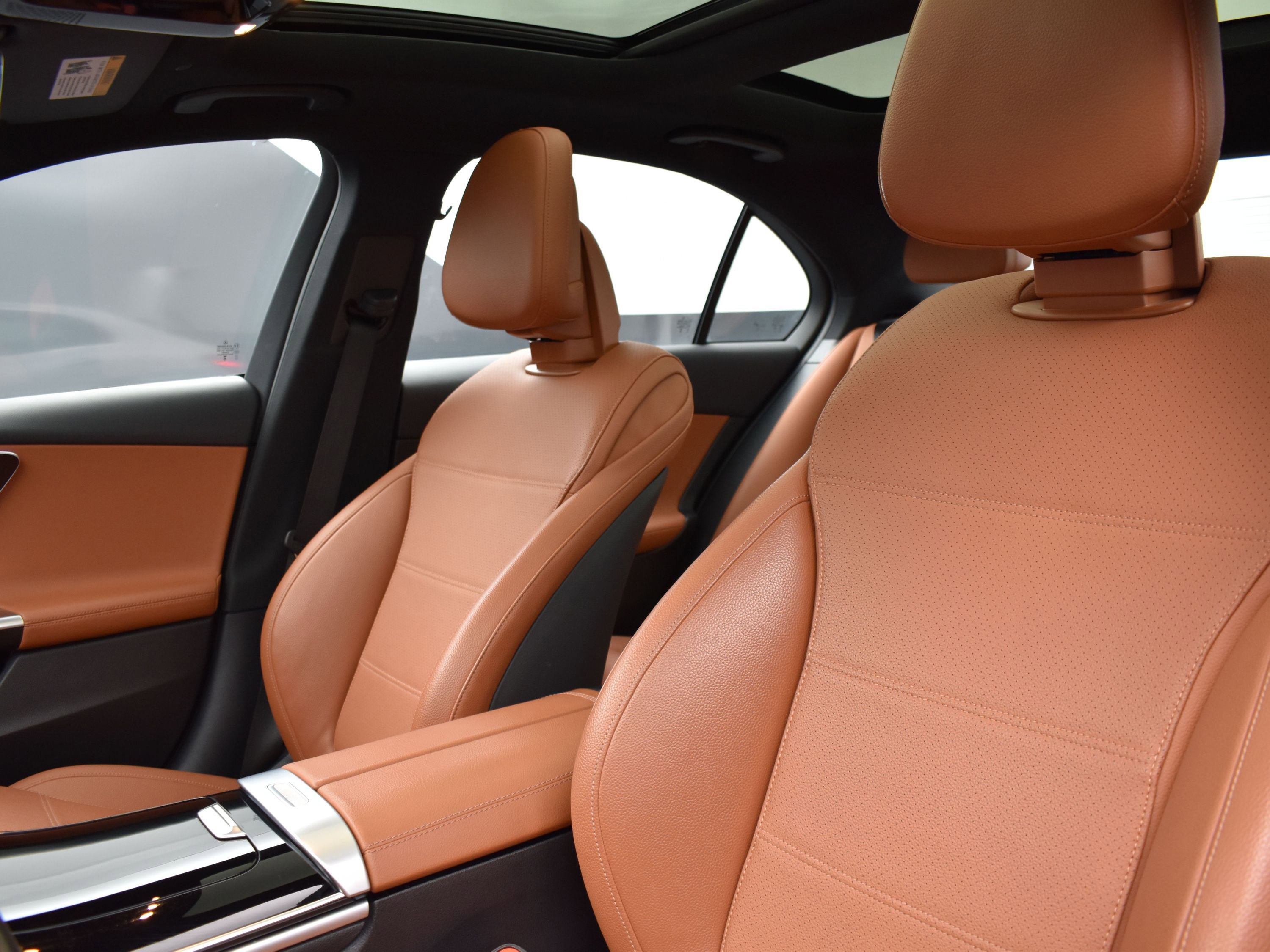 Used 2025 Mercedes-Benz C 300 4MATIC Sedan image 11