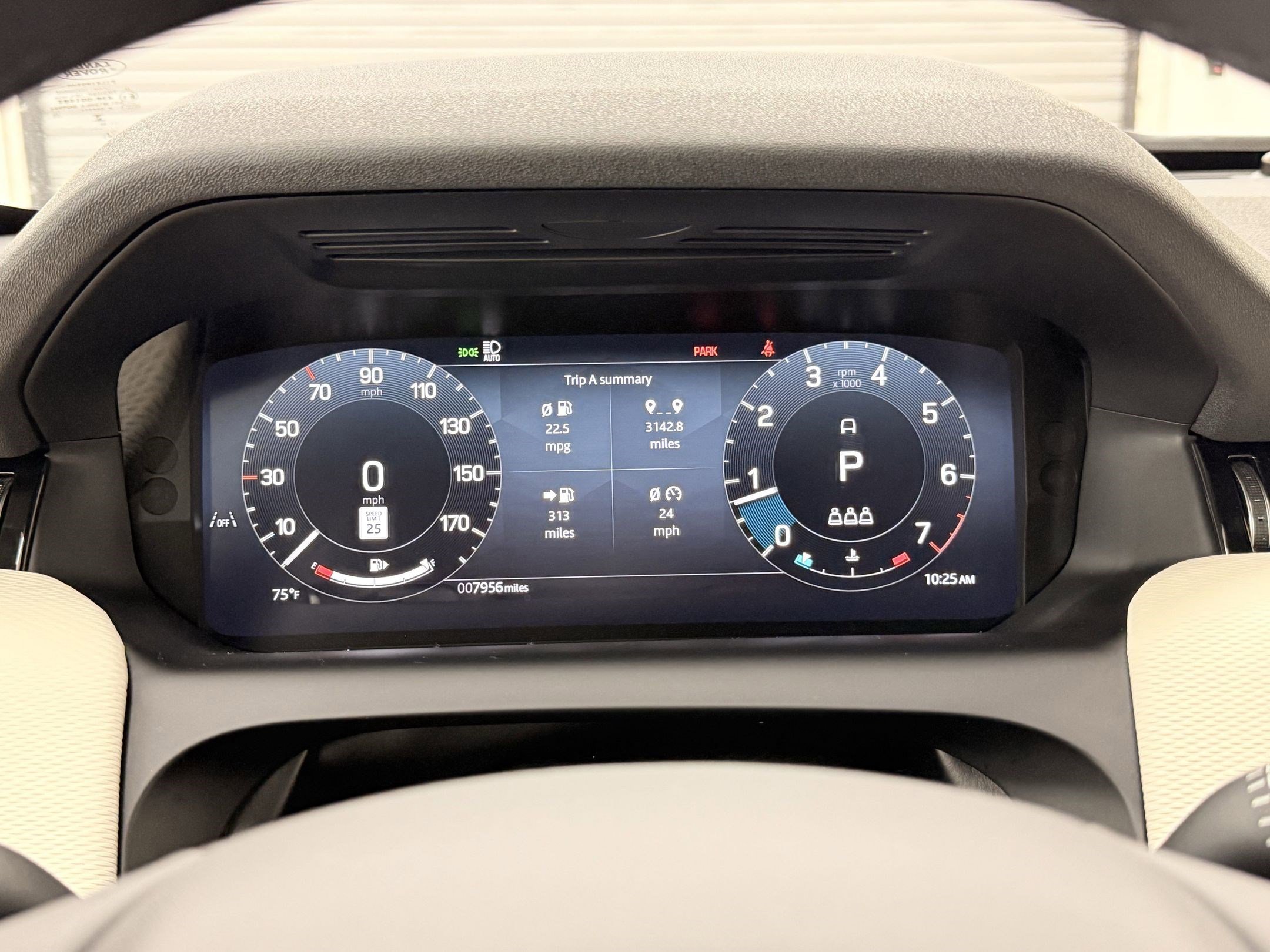 Certified 2025 Land Rover Discovery Sport Dynamic SE AWD/4WD image 15