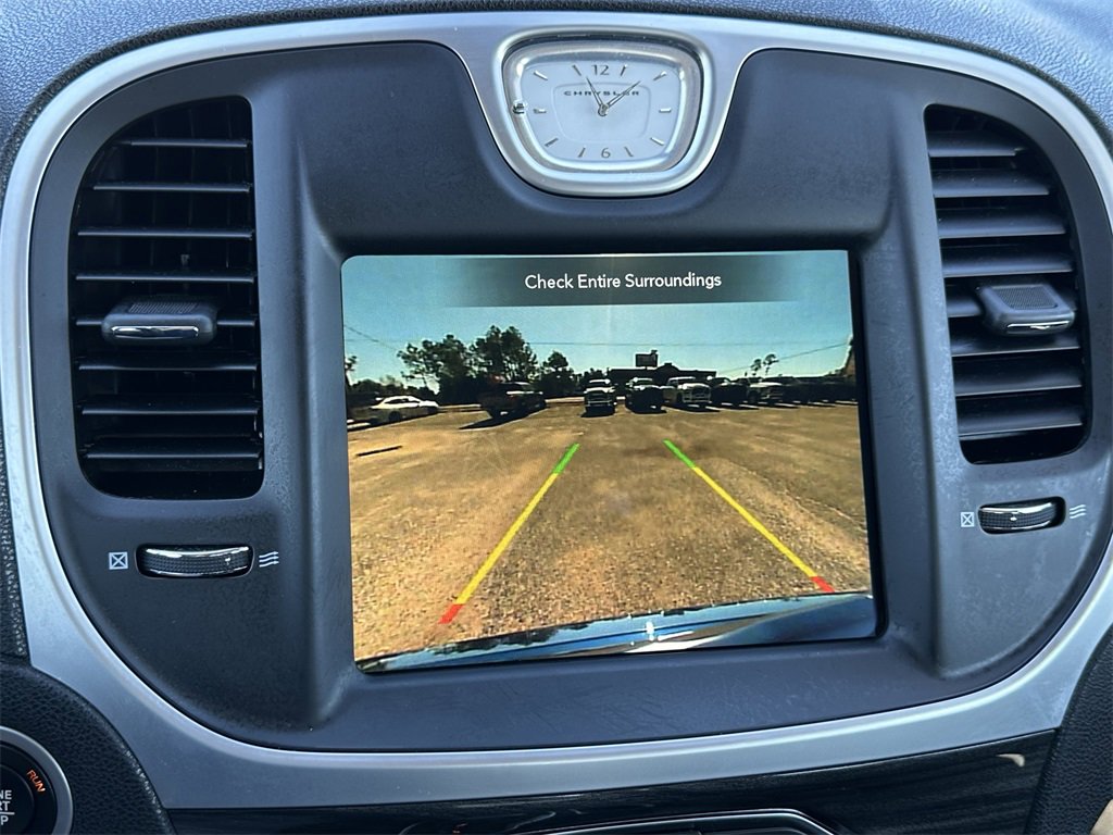 Certified 2022 Chrysler 300 Touring image 29