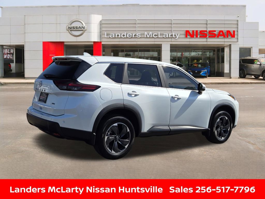 Used 2025 Nissan Rogue SV AWD/4WD image 3