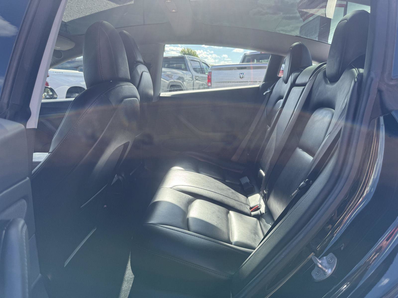 Used 2018 Tesla Model 3 Long Range AWD/4WD image 28