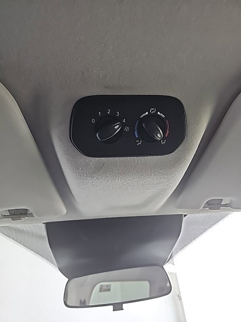 Used 2019 Ford Transit 150 XLT image 15