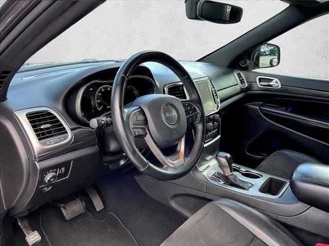 Certified 2020 Jeep Grand Cherokee Laredo w/ Laredo X Package RWD image 14