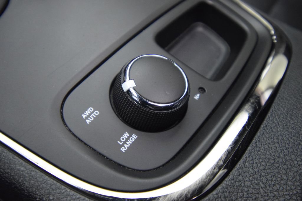 Used 2018 Dodge Durango R/T w/ Blacktop Package image 39