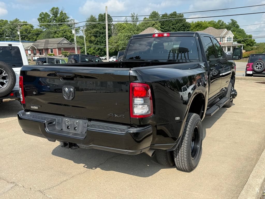 Used 2024 RAM 3500 Big Horn w/ Night Edition AWD/4WD image 6