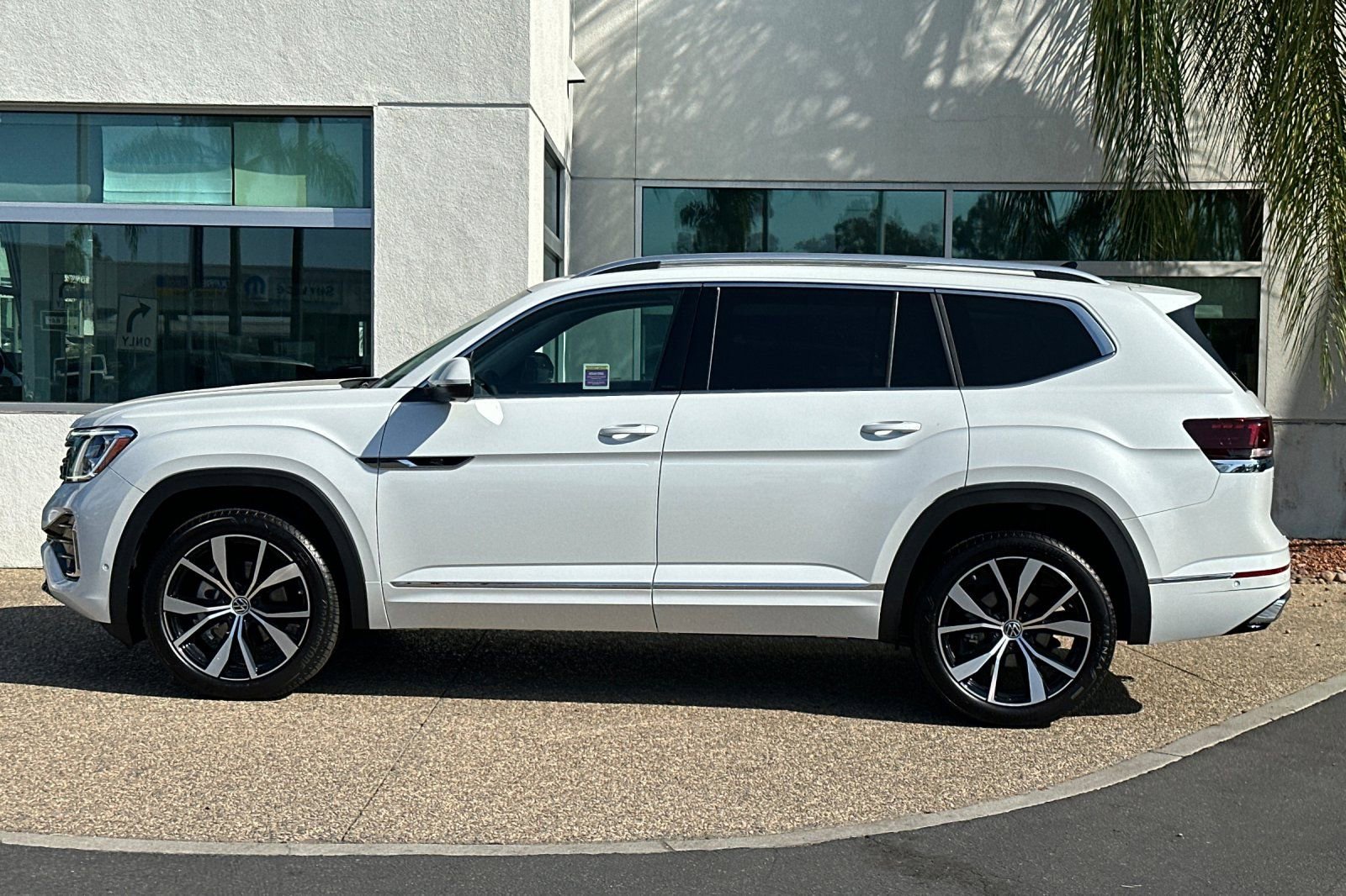 New 2026 Volkswagen Atlas SEL Premium R-Line image 7