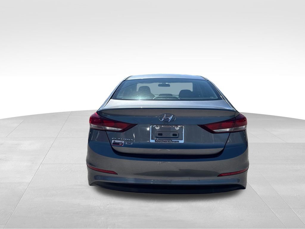 Used 2018 Hyundai Elantra SE FWD image 5