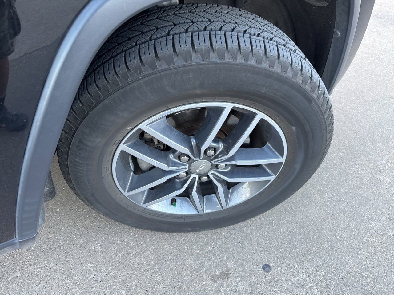 Used 2017 Jeep Grand Cherokee Limited image 16