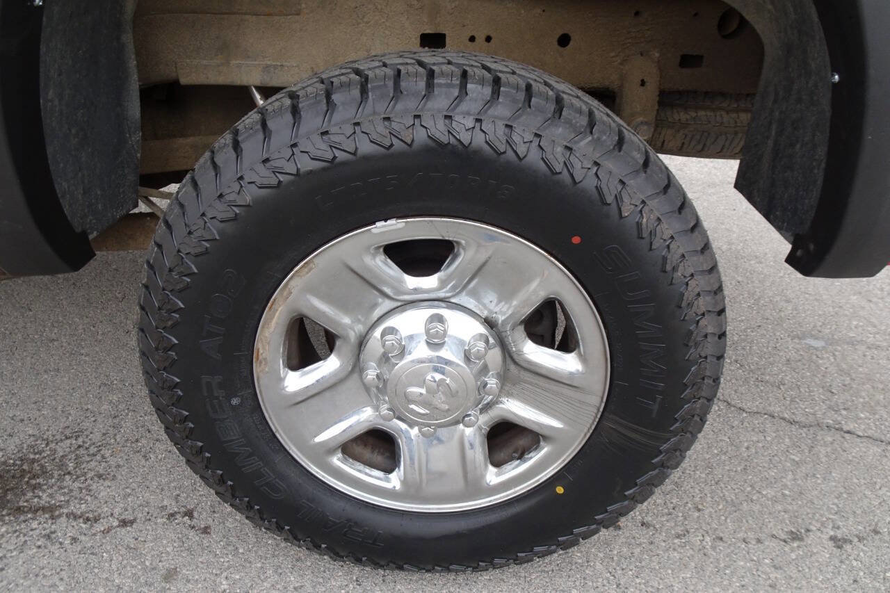 Used 2017 RAM 2500 Tradesman w/ Chrome Appearance Group image 12