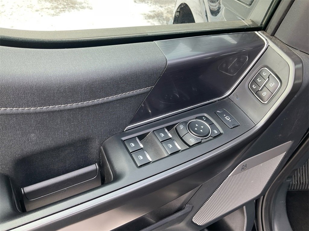 Used 2025 Ford F150 Lariat w/ Equipment Group 501A Mid image 24