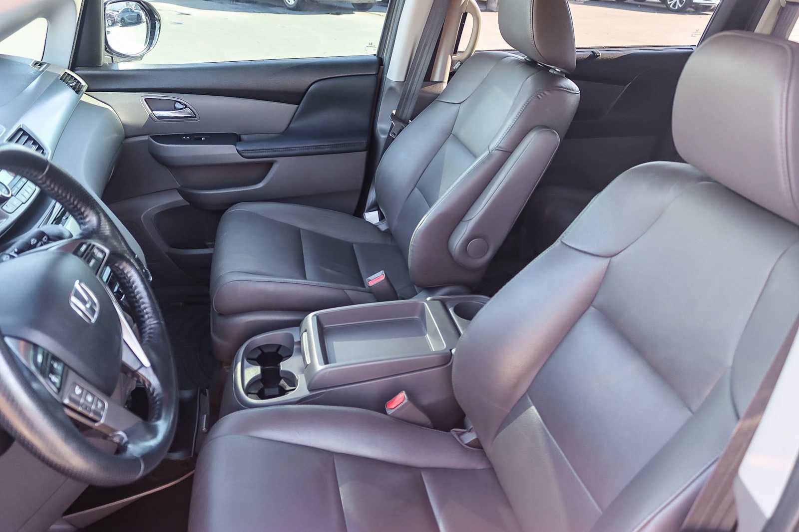 Used 2016 Honda Odyssey Touring image 17