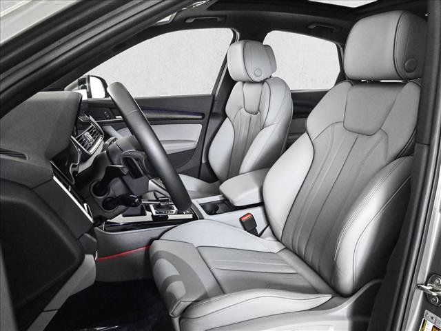 Certified 2025 Audi Q5 2.0T Premium Plus w/ Premium Plus Package AWD/4WD image 17