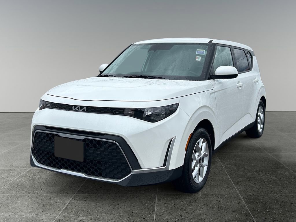 Used 2025 Kia Soul S FWD image 4